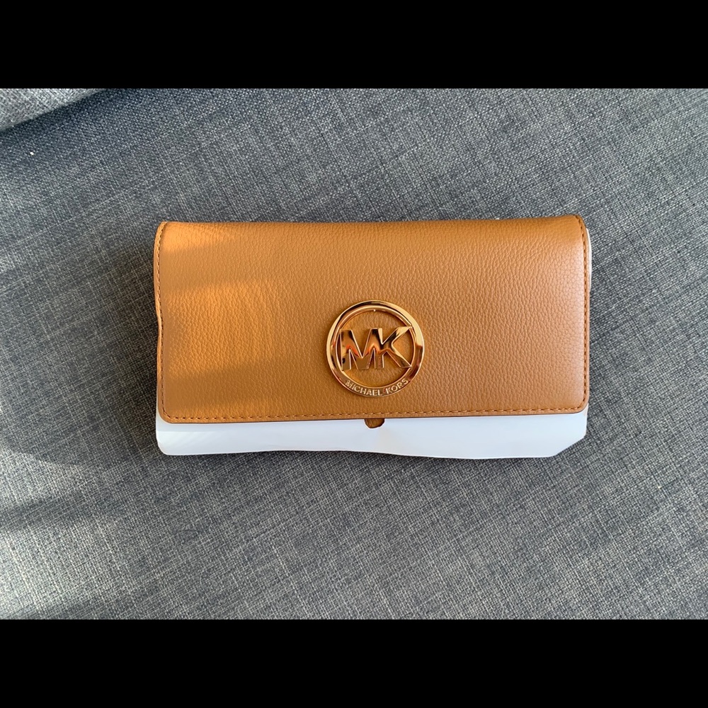 Michael Kors Wallet Clutch NWT